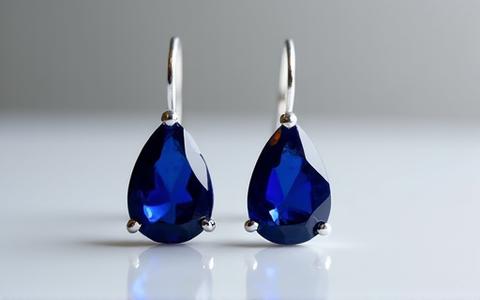 シルバーとサファイアのピアス